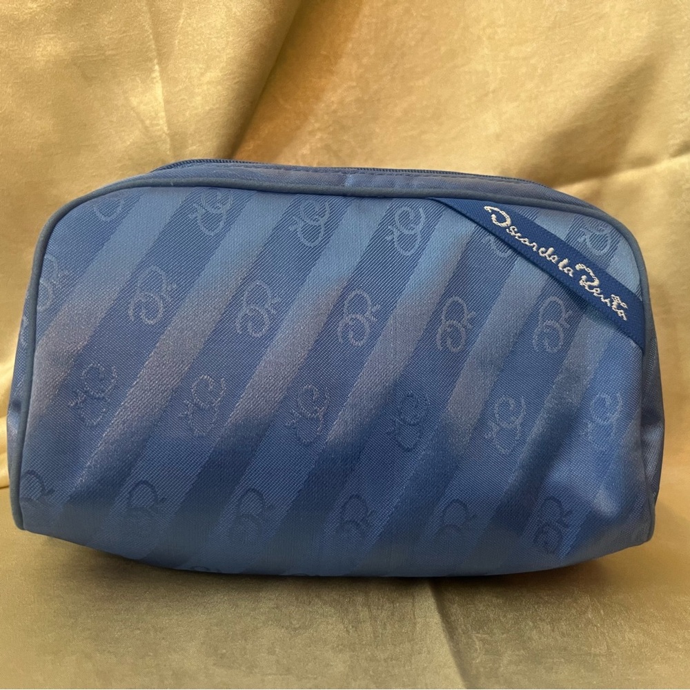 Oscar De La Renta Bundle! NWT Sunnies, NWT Velvet Travel Pouch, NWOT Nylon Pouch - Picture 7 of 16